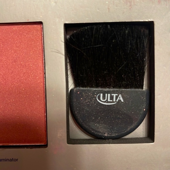 Ulta Beauty 💖 4 Shade Blush Palette with Applicator - Picture 4 of 6